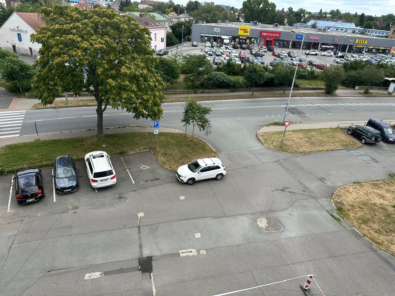 parking.jpg